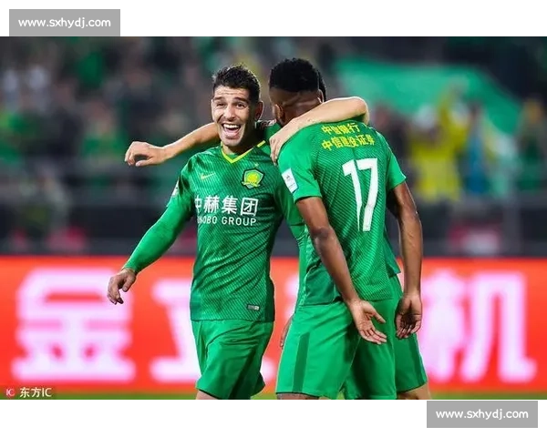 卡里乌斯沙尔克封神后首秀！携田径女神阿丽卡 - 施密特亮相活动